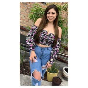 Meet your Posher, Cassandra